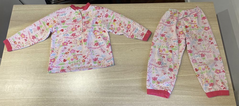 піжама і колготки на дівчинку 2-4 роки