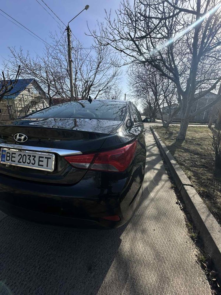 Hyundai Sonata YF