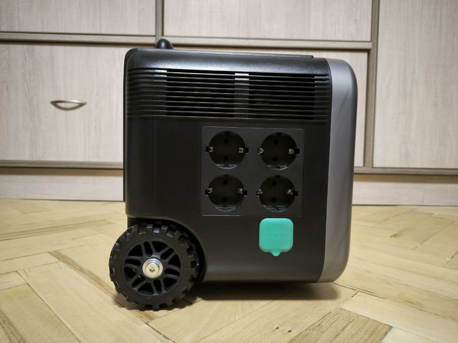 Зарядна станція Zendure SuperBase Pro 1500 2000 W, 1440 Wh Grey