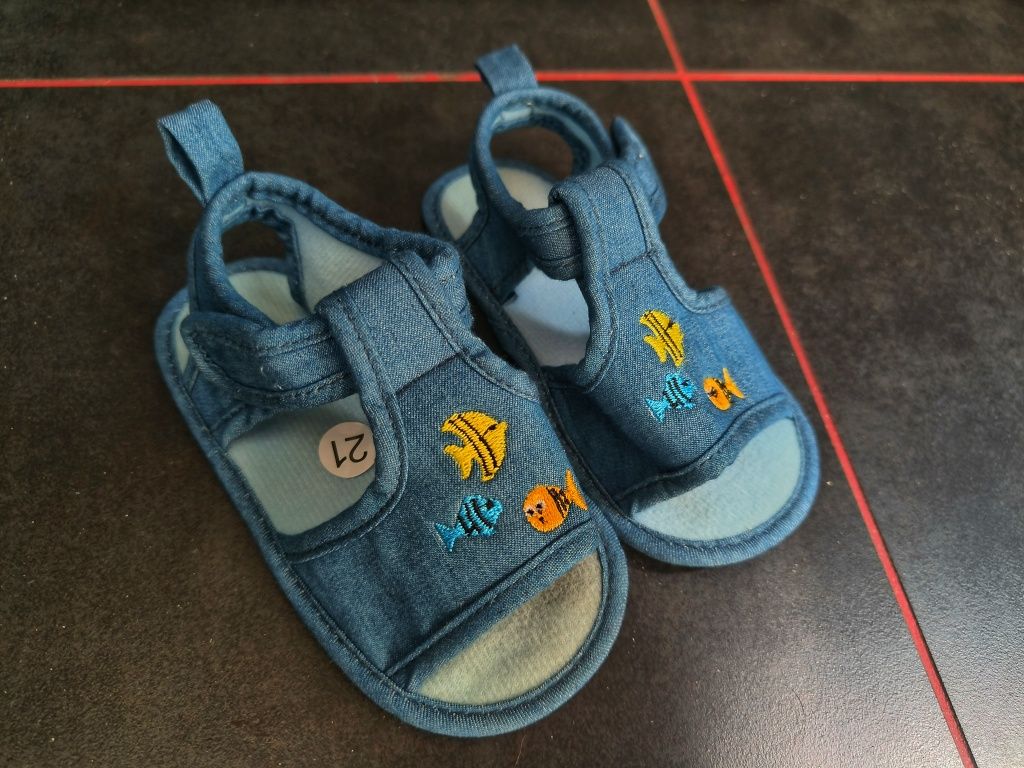 Sandałki niemowlęce 21