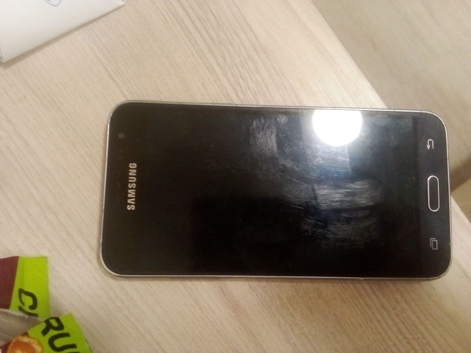 Самсунг J3.    2016