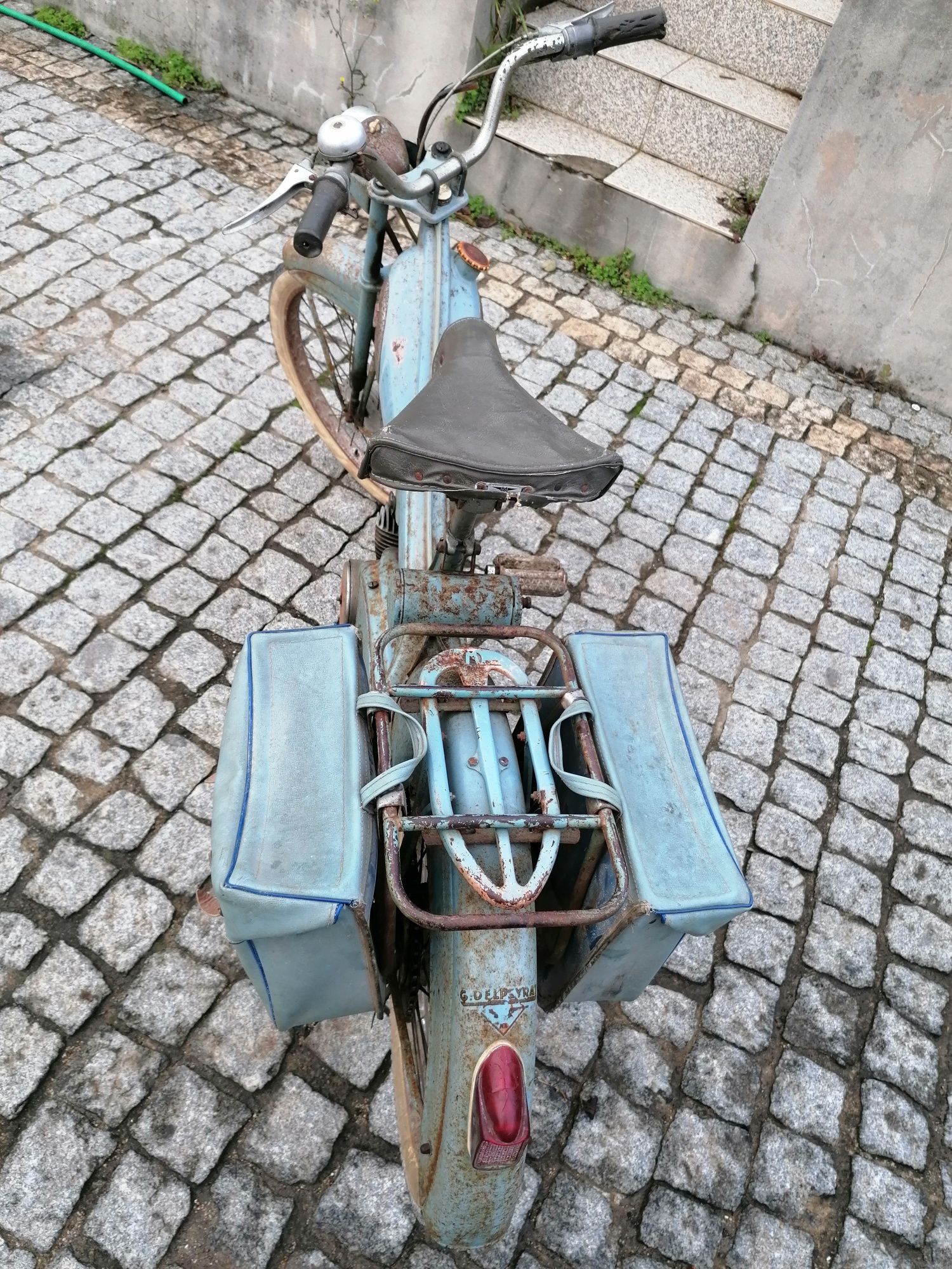 Bicicleta francesa mobylette motobecane av76 ano 1957