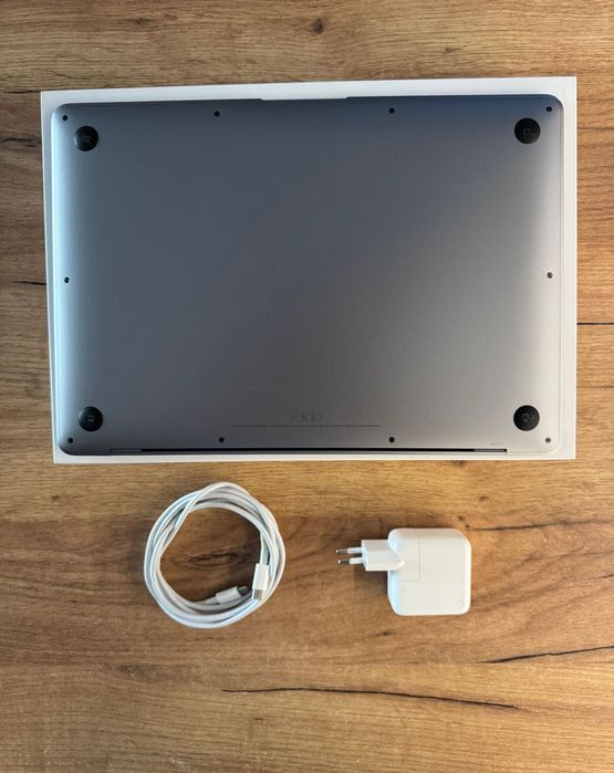 Apple MacBook Air M1 | 8GB | 256GB | 13.3 stan bdb pierwszy właściciel