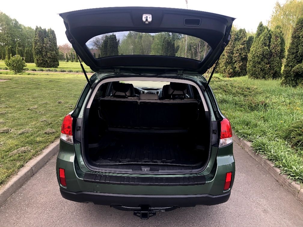 SUBARU Outback 2013