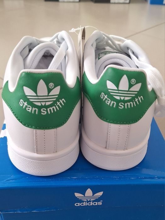 ADIDAS STAN SMITH J
Rozmiar 40.1/3
Cena: 170zł.