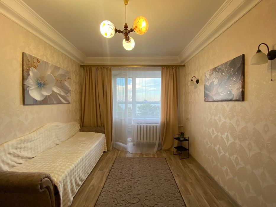 Продажа в  центре,2- ком .кв. Сичеславская набережная