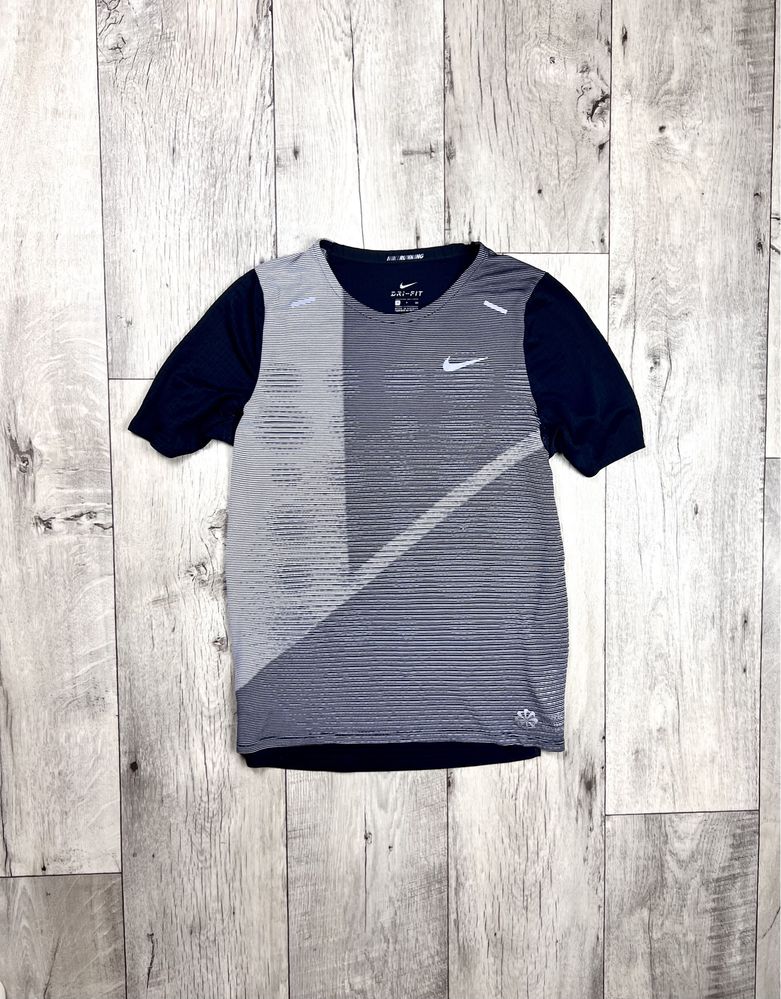 Nike running dri-fit футболка S размер женская спортивная оригинал