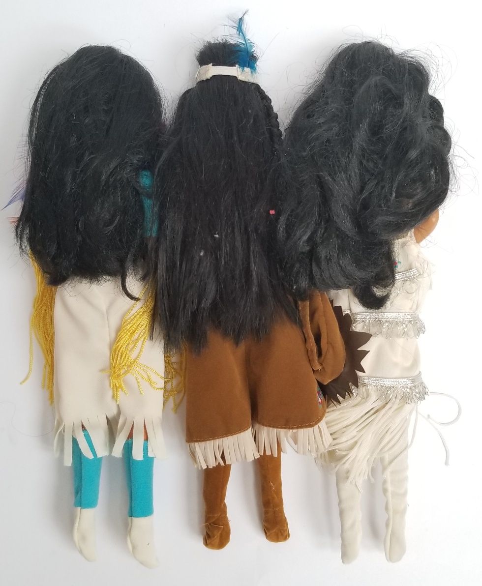 zestaw 3 lalek Barbie dotw ( Native American )