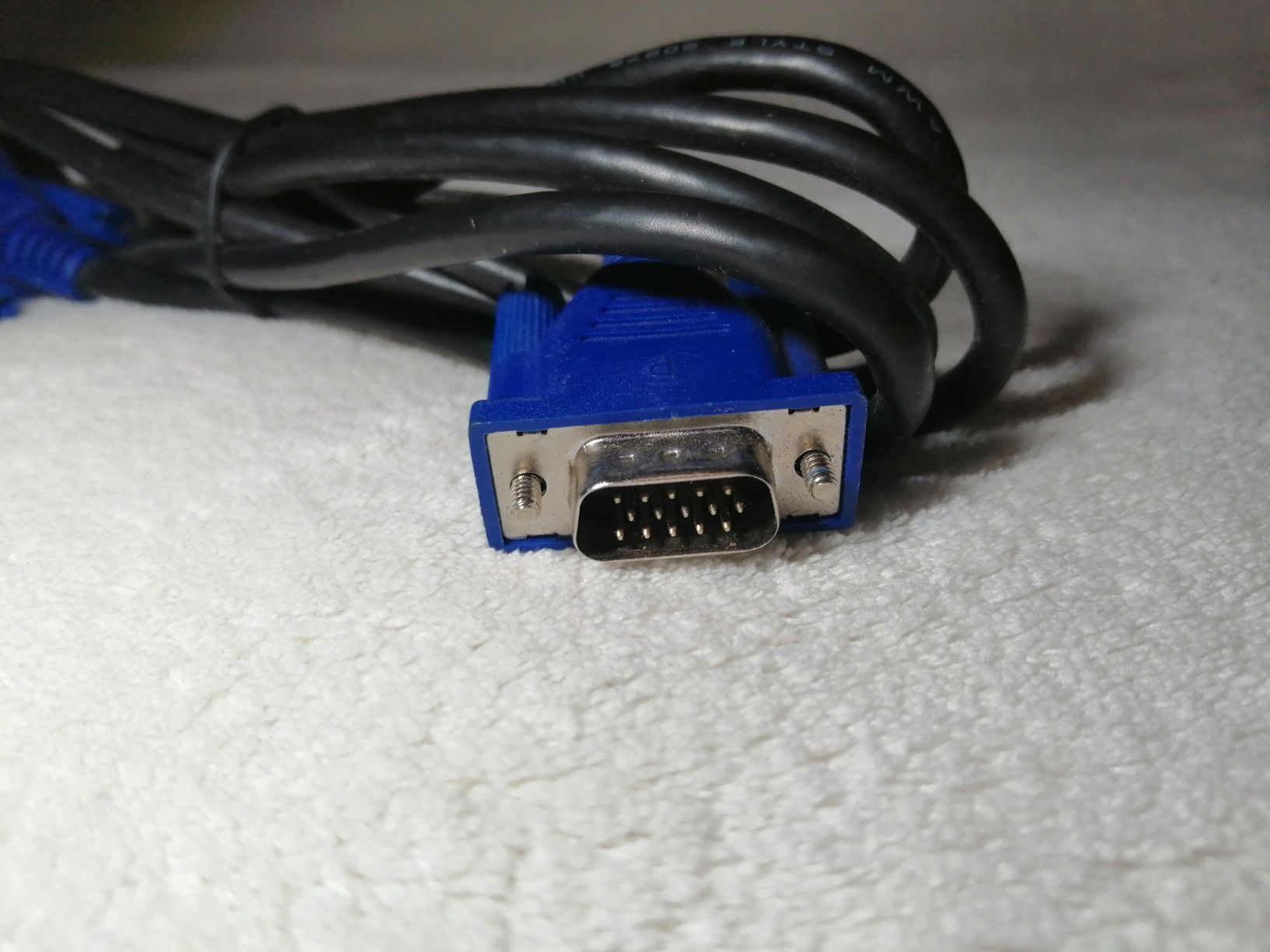 Kabel VGA do monitora