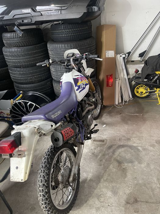 Suzuki DR 125 SE plus dwa w czesciach