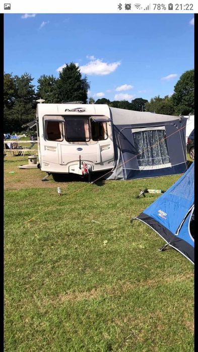 Przedsionek do przyczepy kempingowej