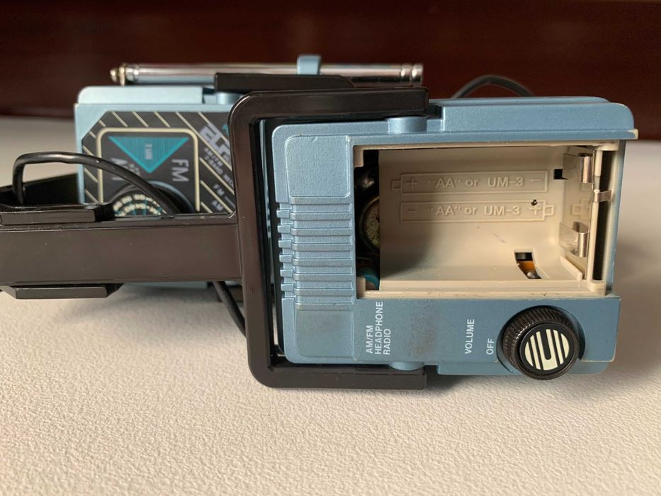 Vintage AM/FM Foldable Headphone Radio