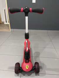 Hulajnoga trójkołowa Ferrari