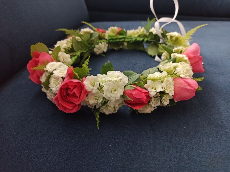 Wianek komunijny lub na inne okazje.sztuczne, żywe