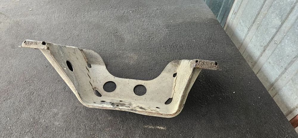 Łapa mocowanie skrzyni biegów Mercedes Vito W639 2,2 CDI