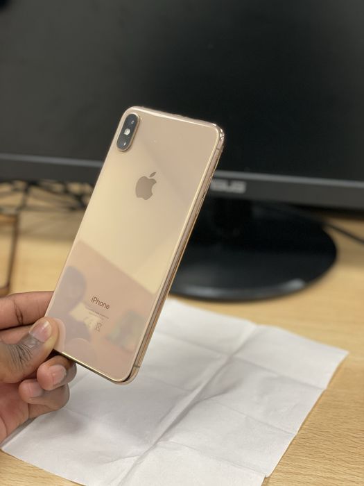 iPhone XS Max 64GB Dourado!