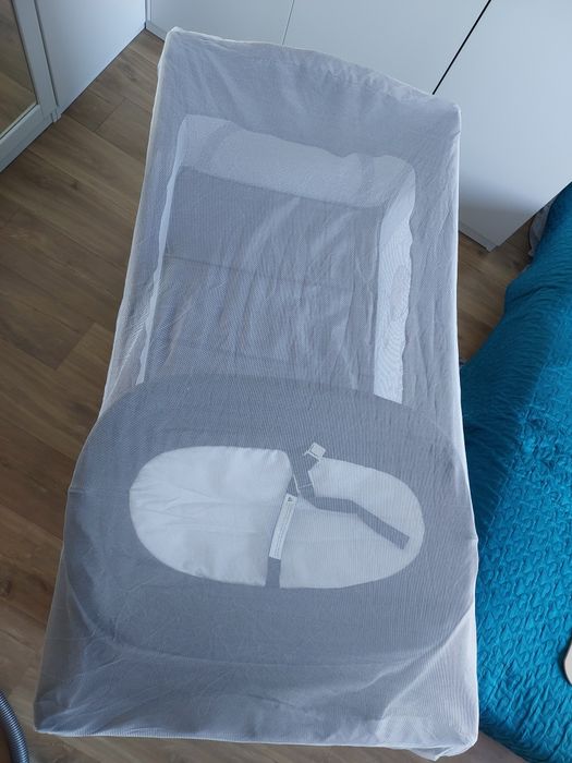 Łozeczko turystyczne Caretero medio zestaw moskitiera przewijak matera