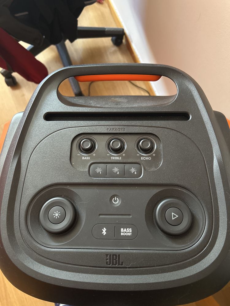 Coluna JBL party box