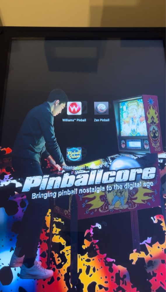 Mesa de pinball / flippers digital - conceito económico