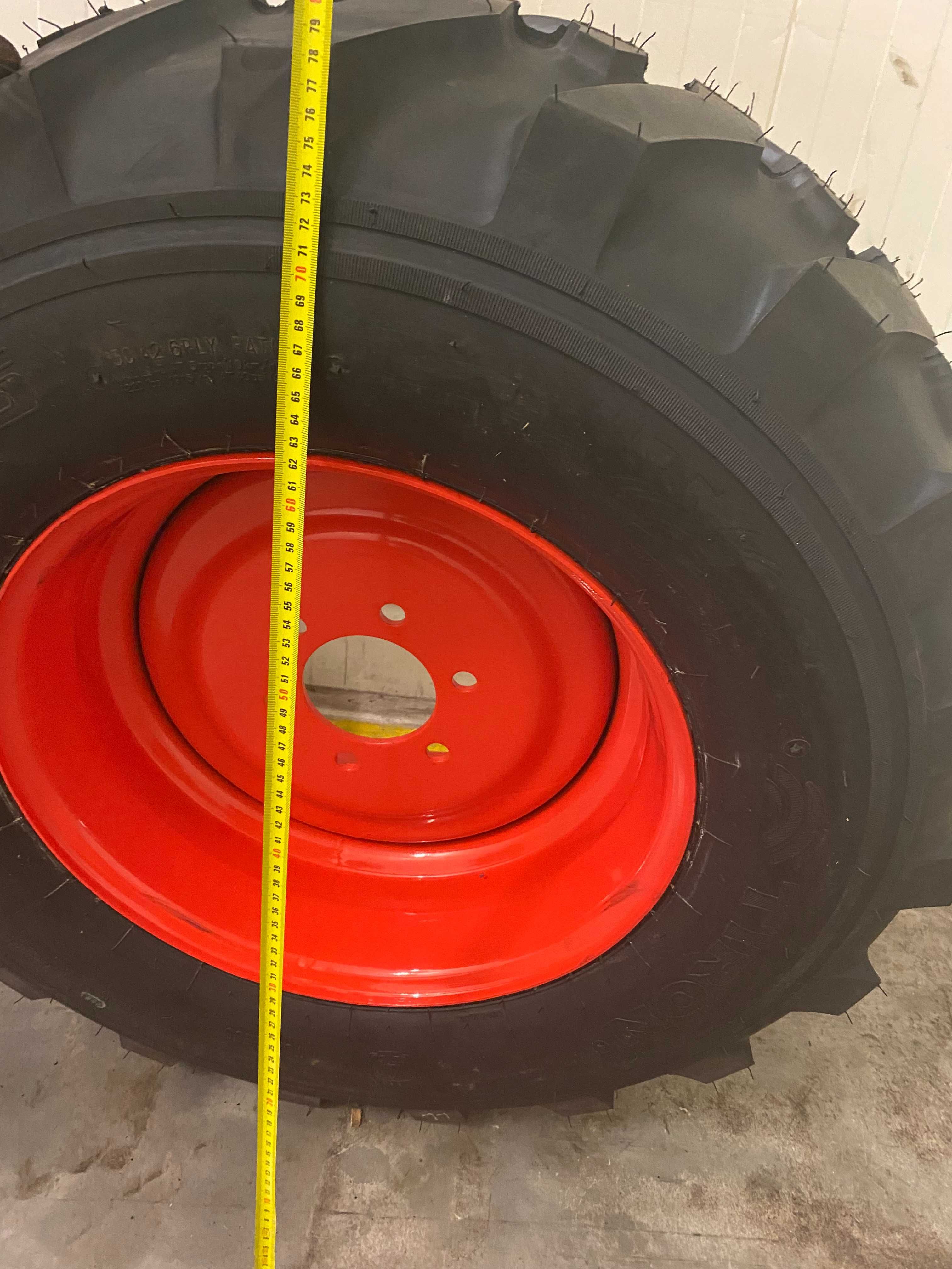 Felgi z oponami trawiastymi(G11)2x305/70/16.5,2x205/65/12 Kioti Kubota