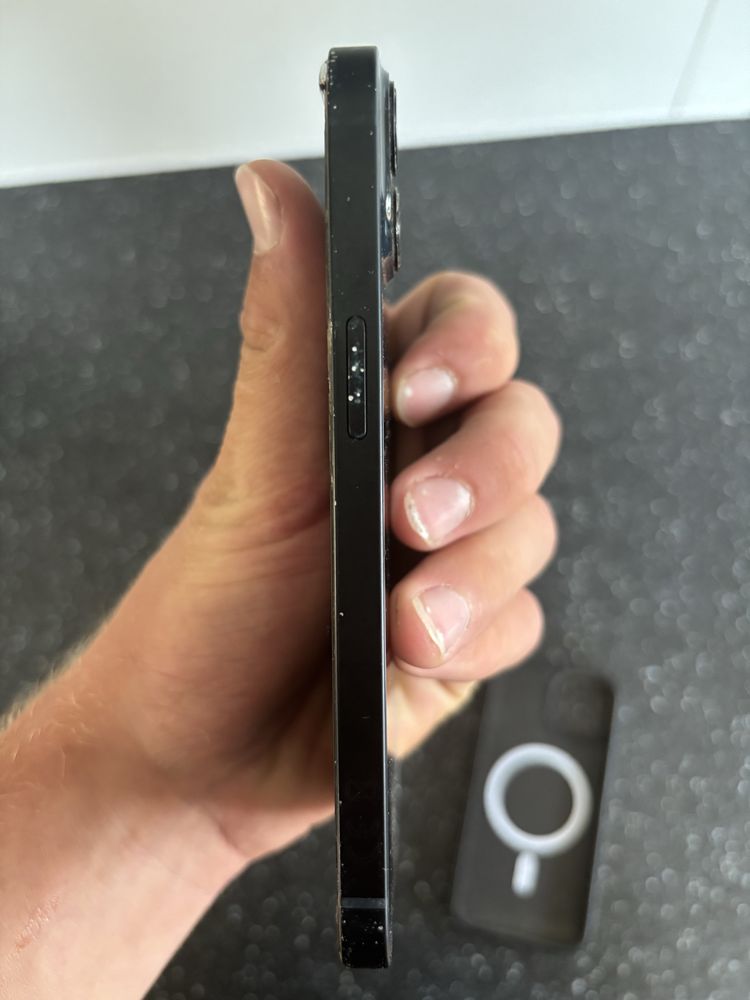 Iphone 13 czarny 64gb
