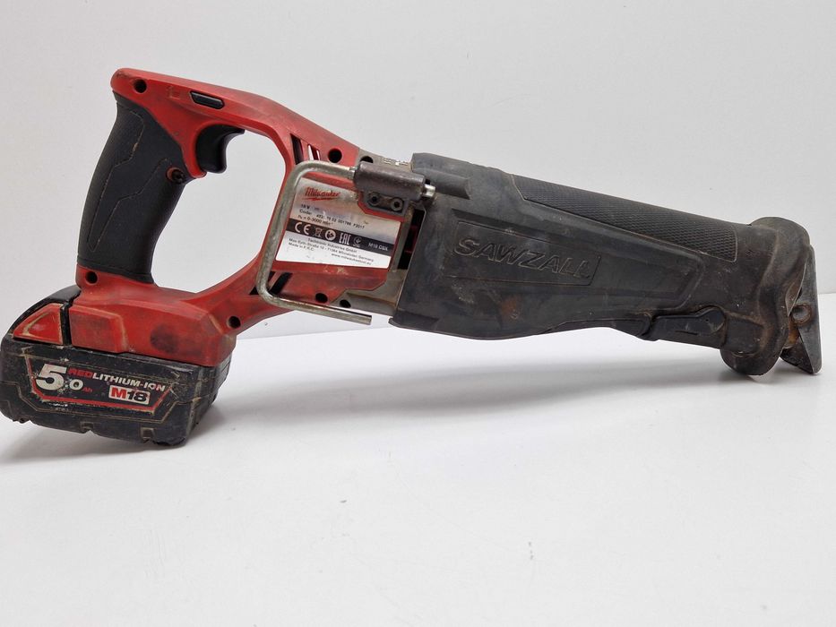 Piła szablasta MILWAUKEE M18 CSX + Bateria 5.0 AH Walizka