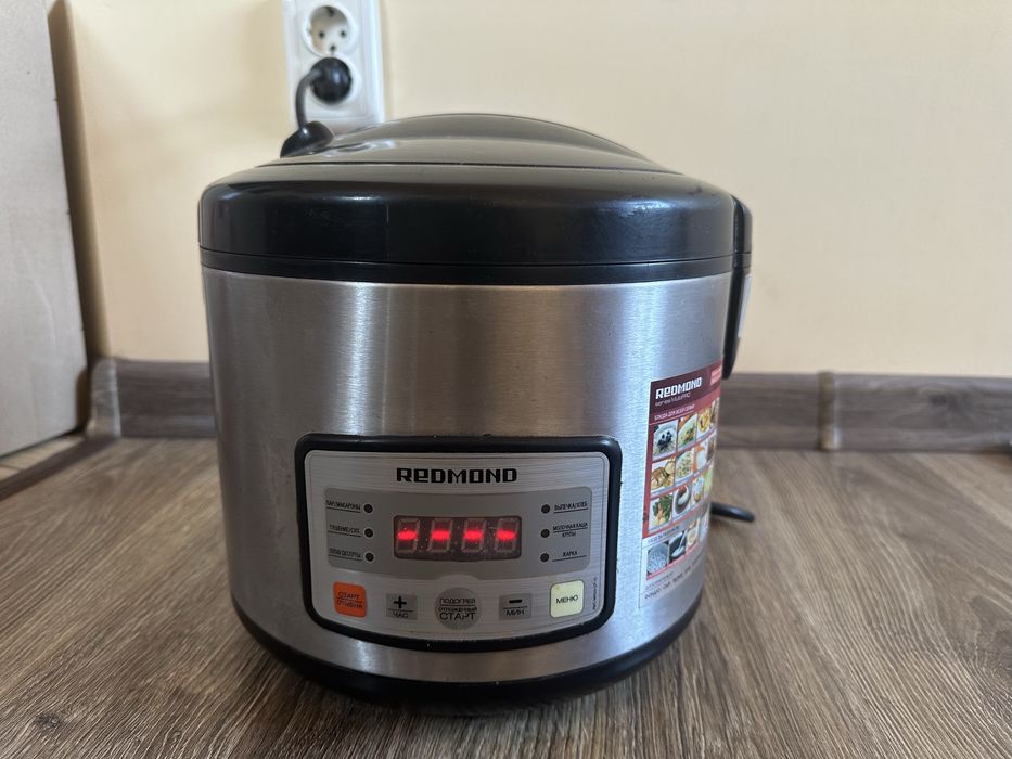Мультиварка Redmond