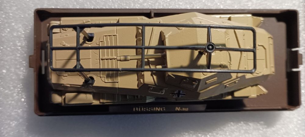 Carro De Combate Die Cast SOLIDO escala 1:43 antigo e raro