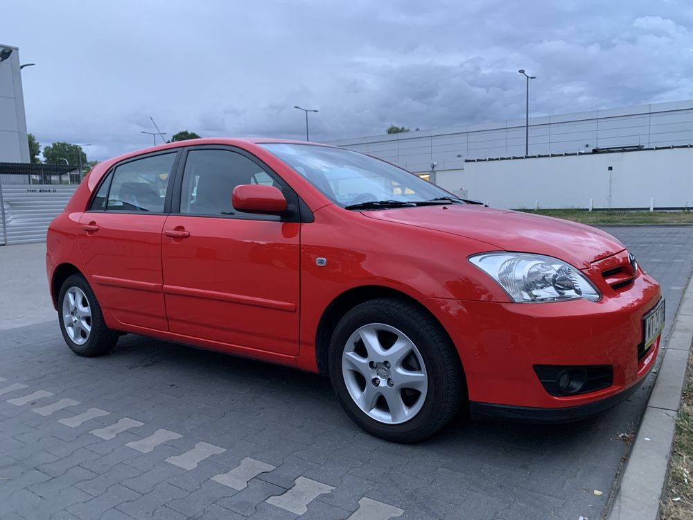 Toyota Corolla E12, 1.6 VVTi, 95 tys km, bogato wyposażona