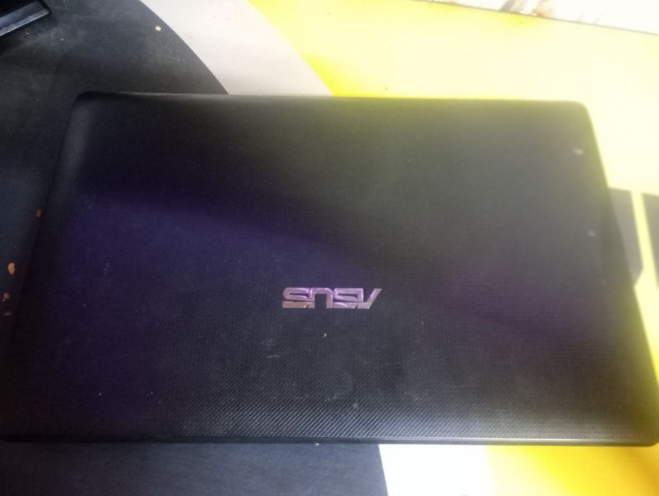 Ноутбук фирмы ASUS