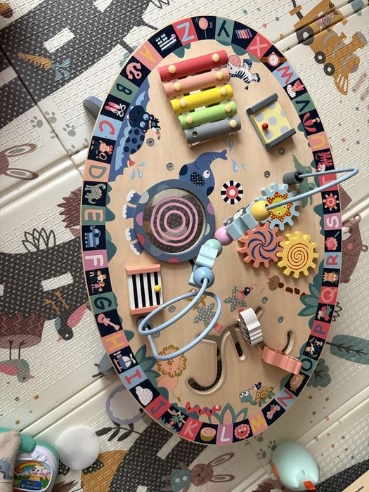 Stolik manipulacyjny