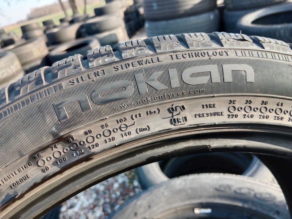 Opona używana 225/45R18 Nokian WR A4 1szt.