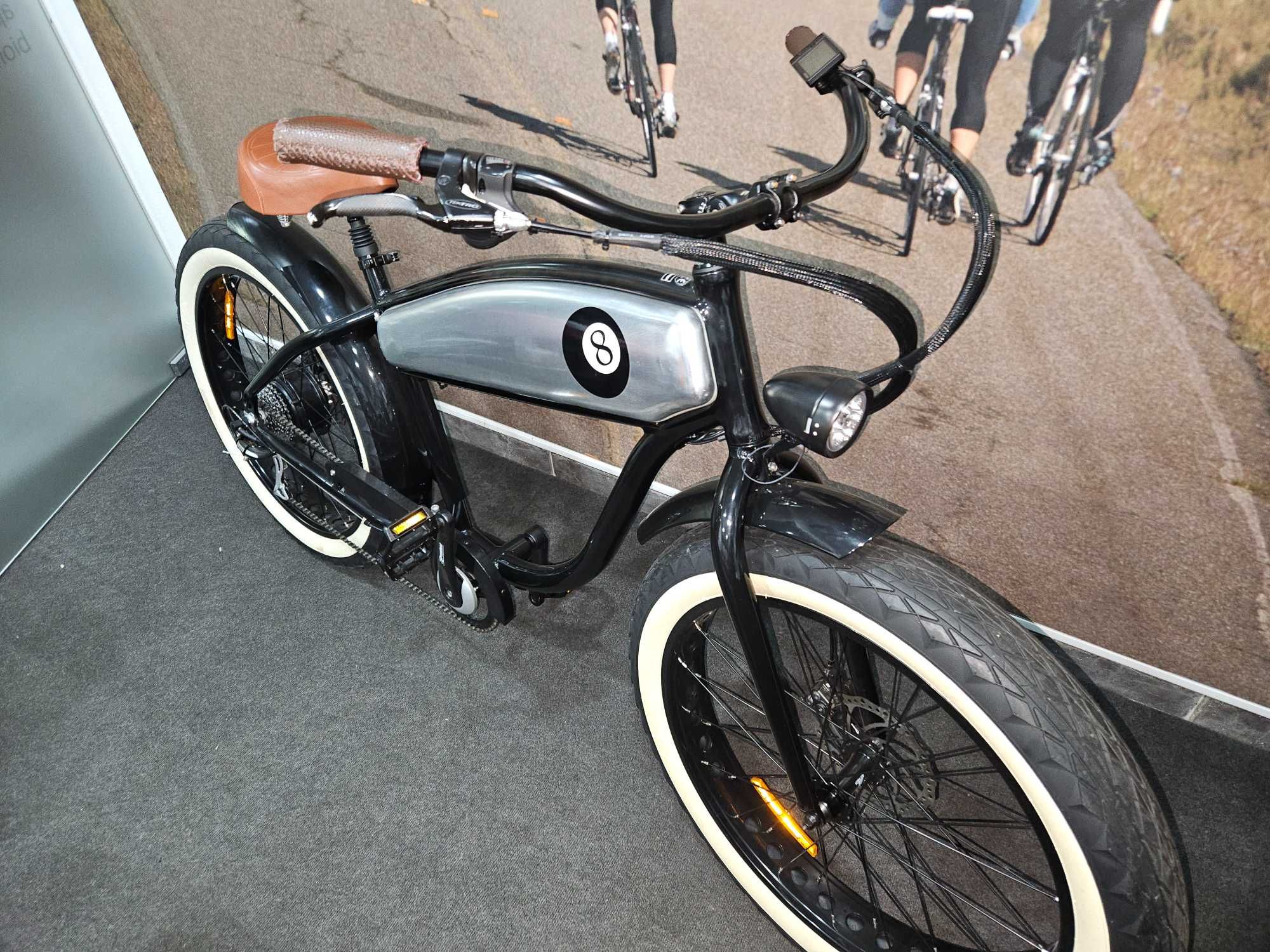 Bicicleta 8 Ball E-bike Chopper USADA