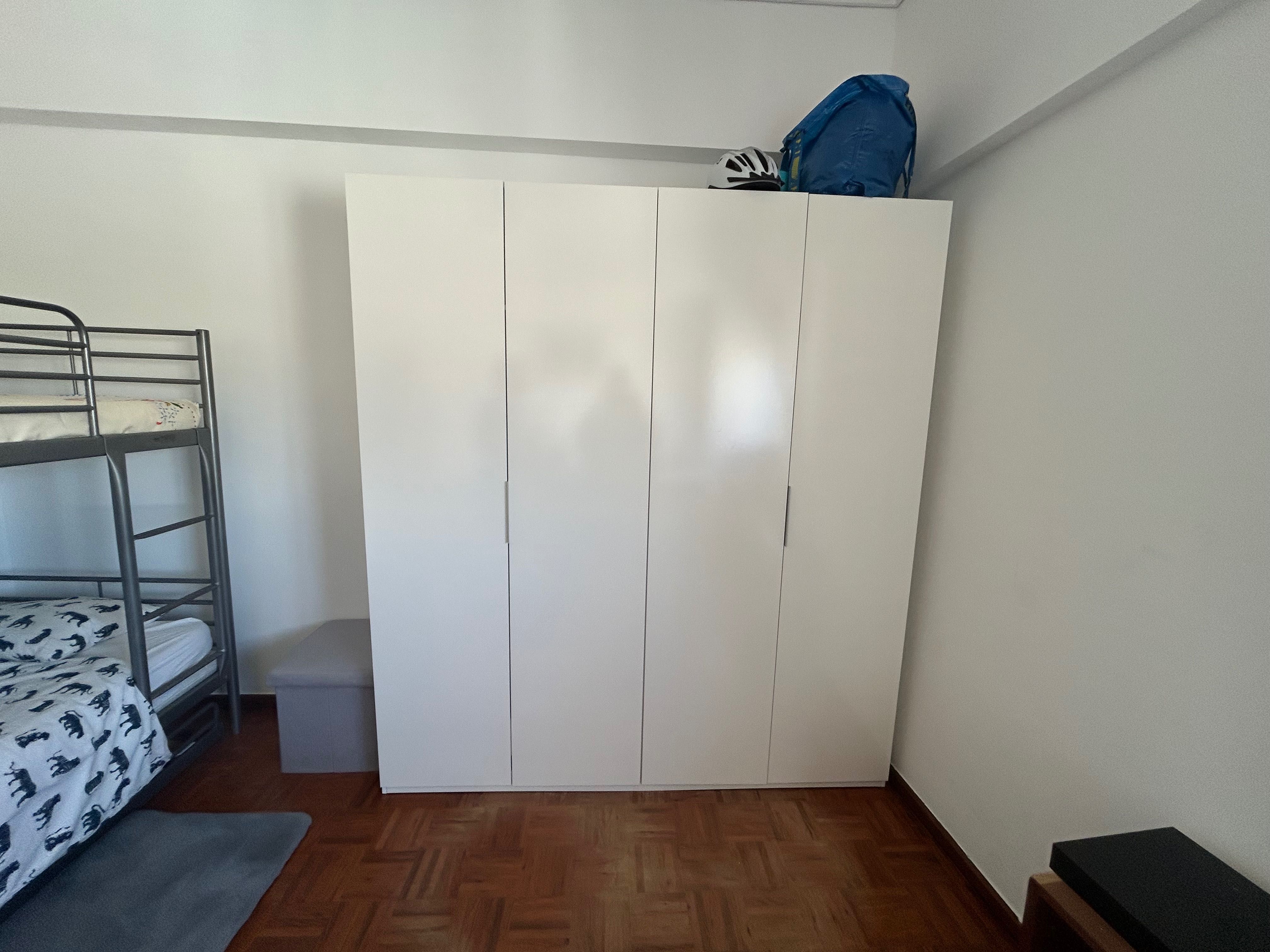 Armário roupeiro branco 4 portas (menos de 1 ano) 200x180x52
