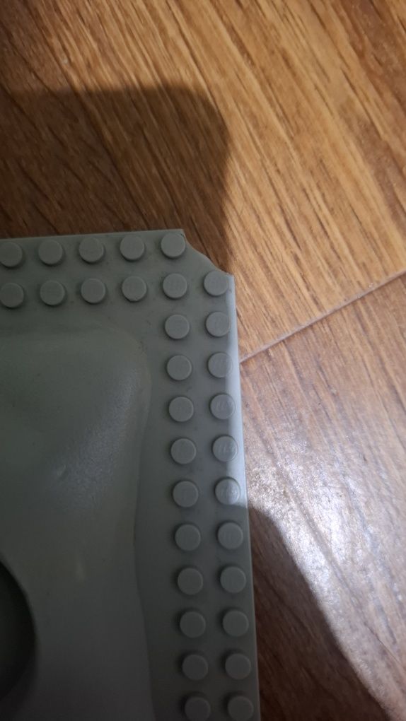 Płyty lego 3D widoczne na zdjęciach