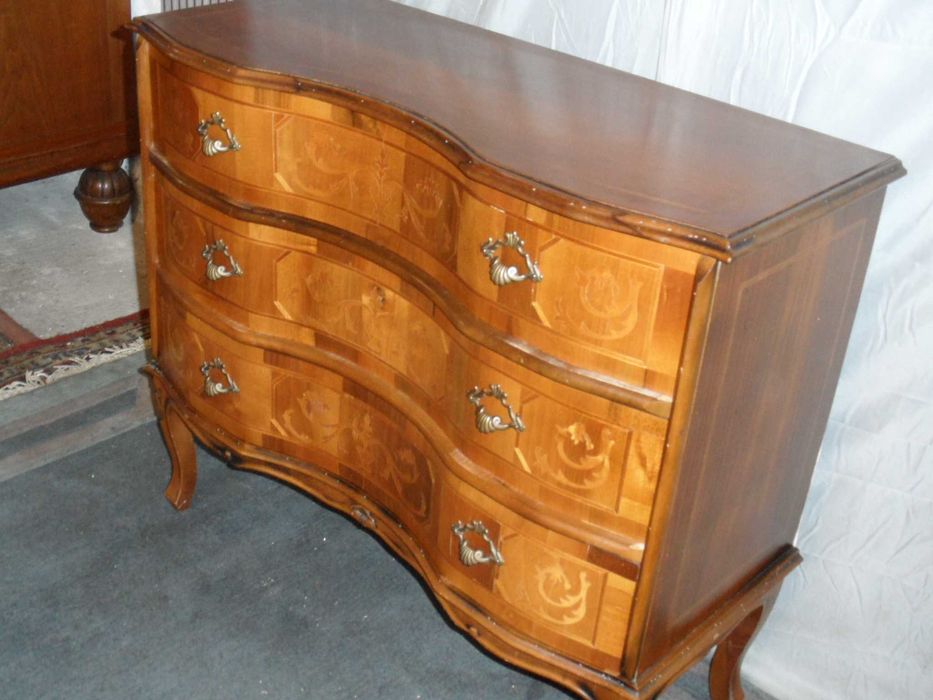 Komoda Intarsjowana Rumunka Mosiężne Okucia  z Niemiec