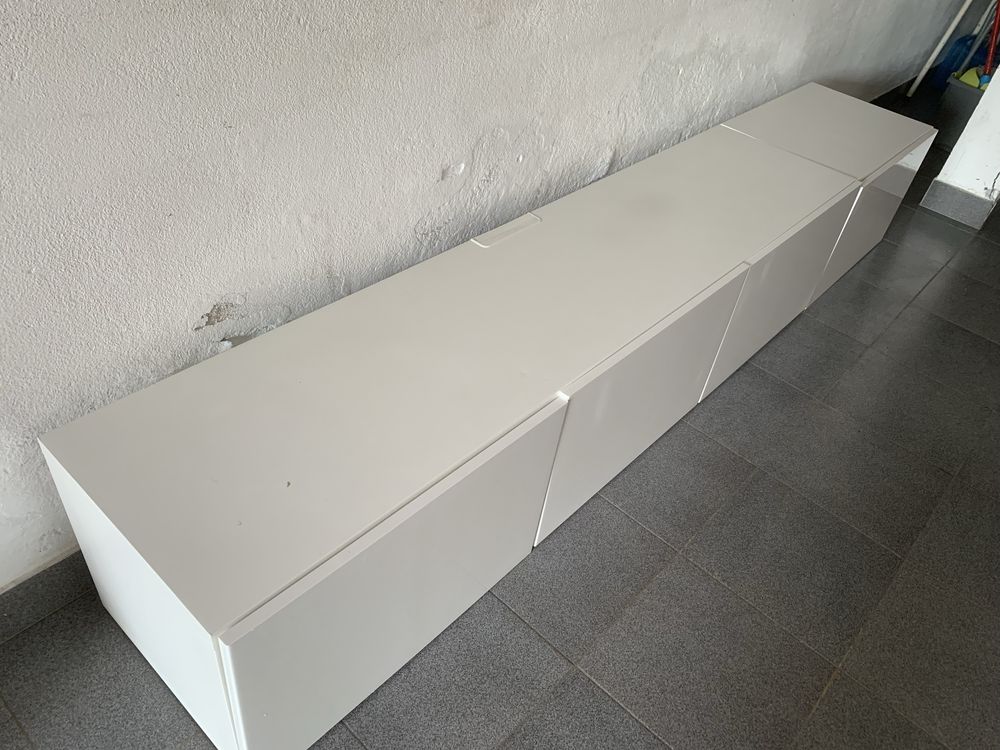 Aparador Besta IKEA