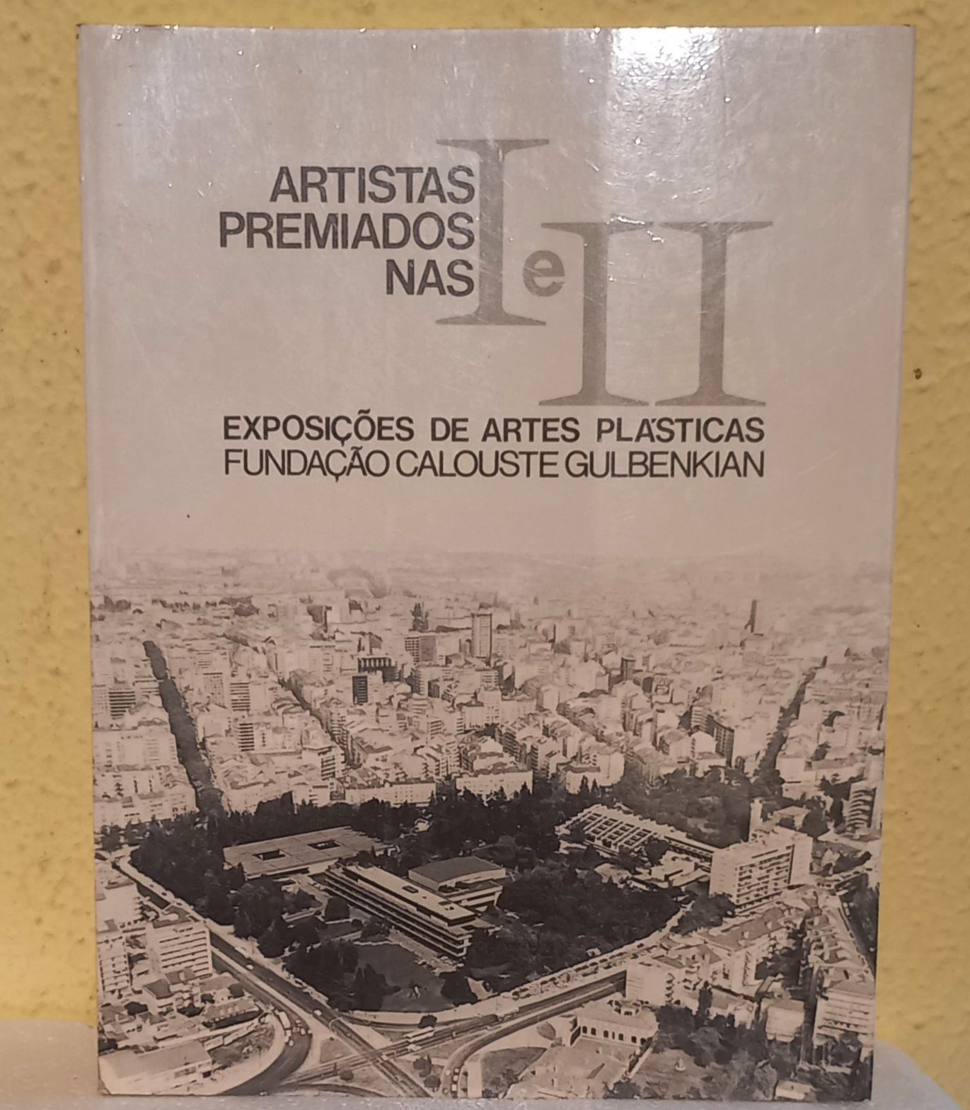 Livro dos artistas premiados, exposições Gulbenkian,1986.