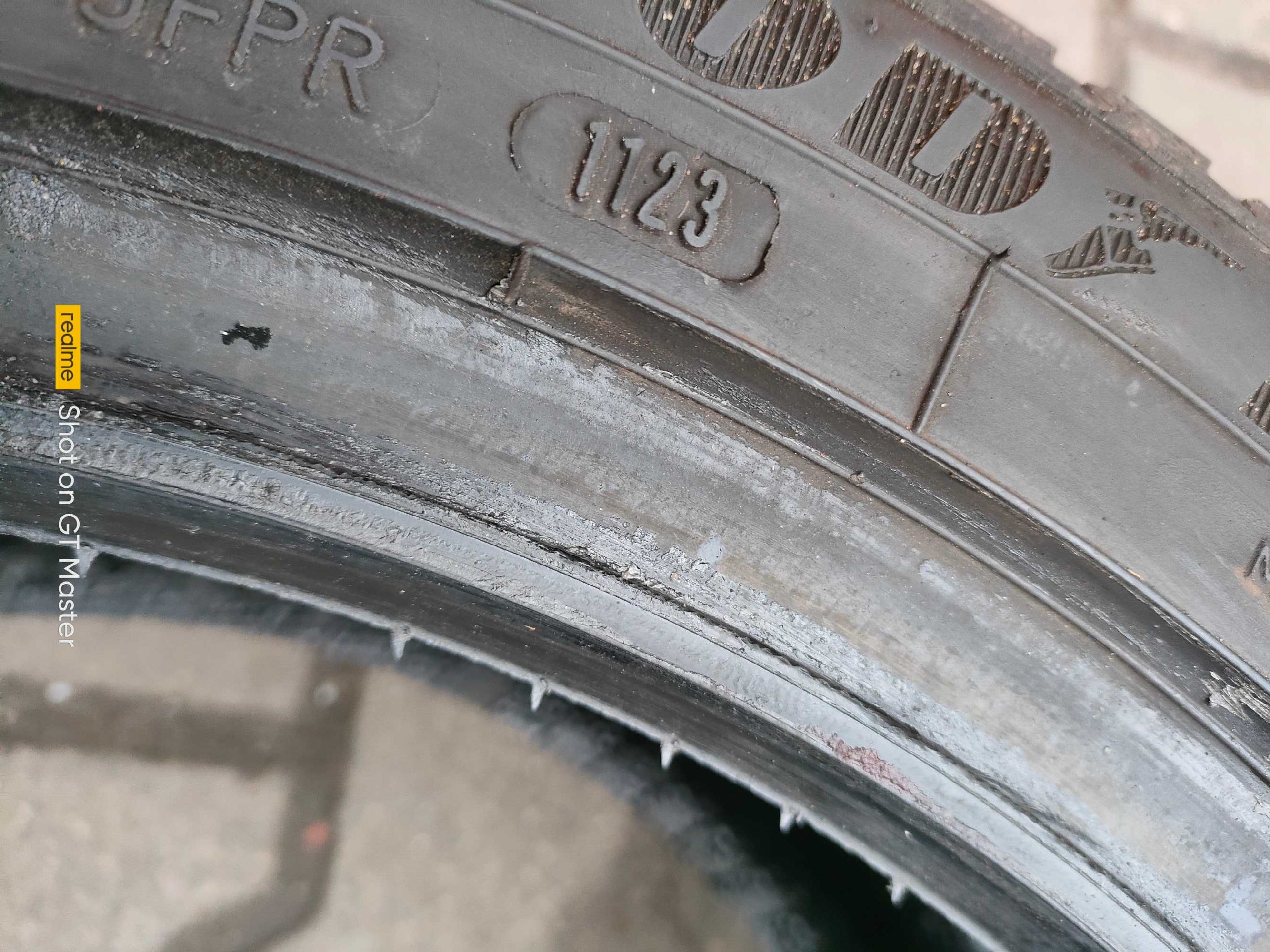 Goodyear Vector 4Seasons 225/45/17