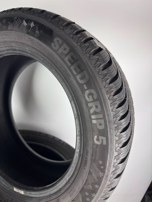 Шини R16 215/55 (93H) Semperit Speed-Grip 5 2022 7,2-8,8мм зимова рези