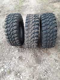 VENDO 3 pneus iguais MAXXIS RAMPAGE 30×10.00 R15 Bom estado geral