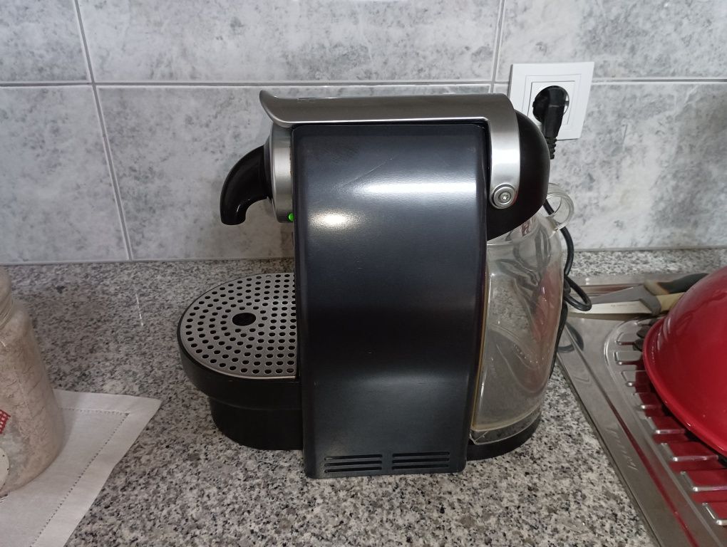 Vendo máquina Krupx de café esta a funcionar perfeitamente