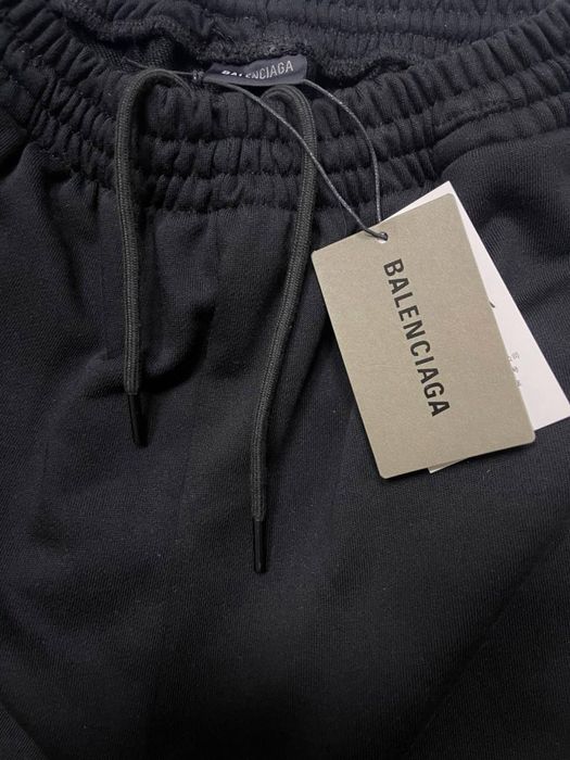 Шорти Balenciaga