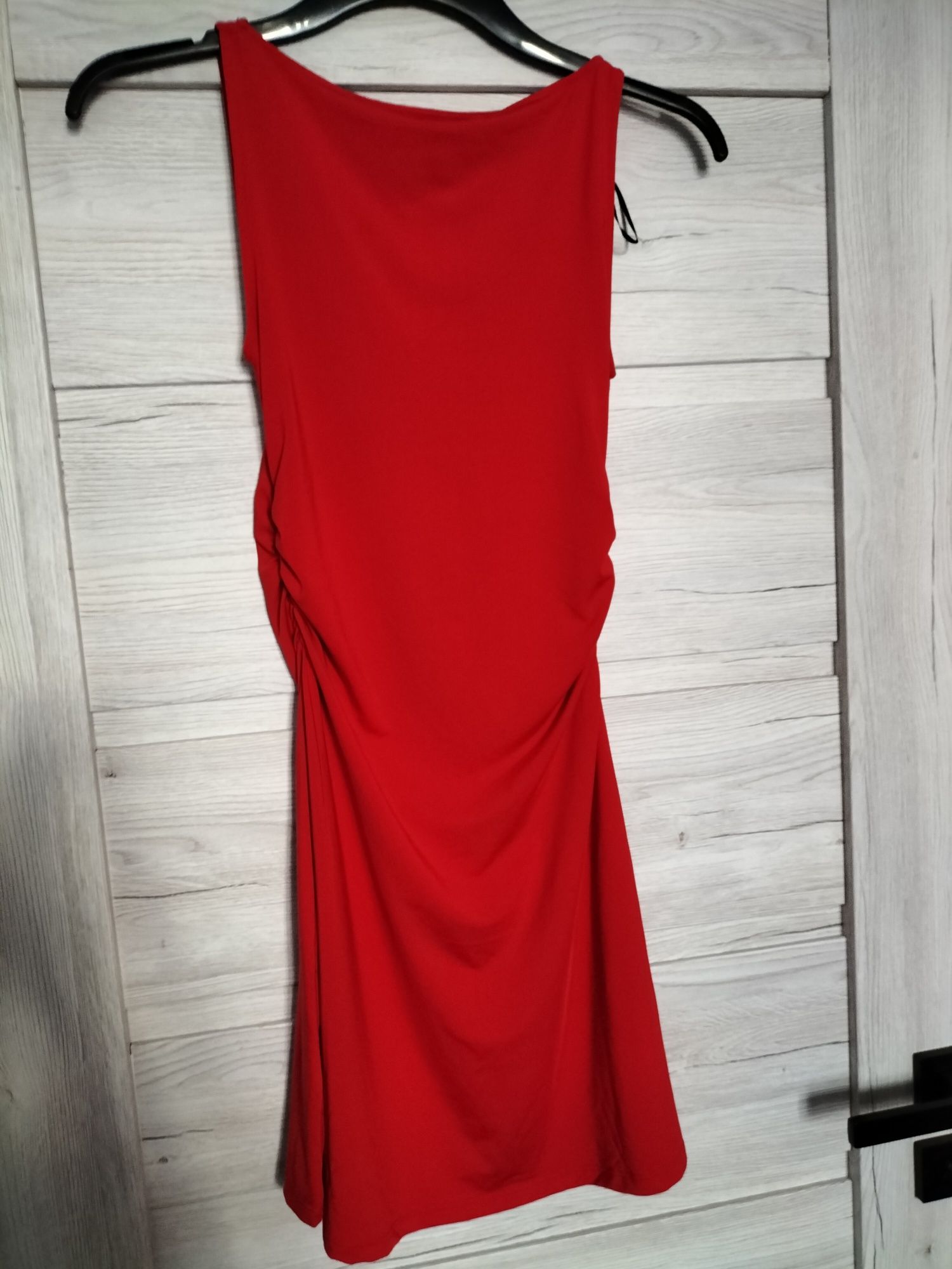 Sukienka czerwona H&M
