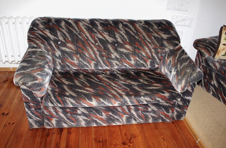 Rozkładana kanapa z 2 fotelami