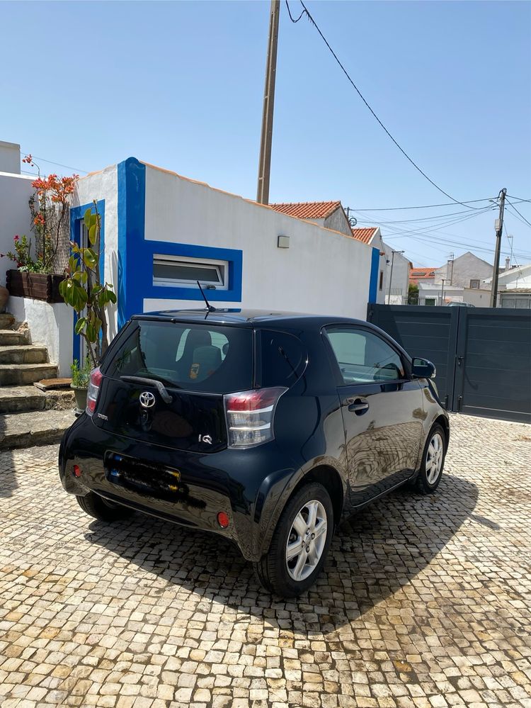 Toyota iQ 1.0 (2010) - 68 CV