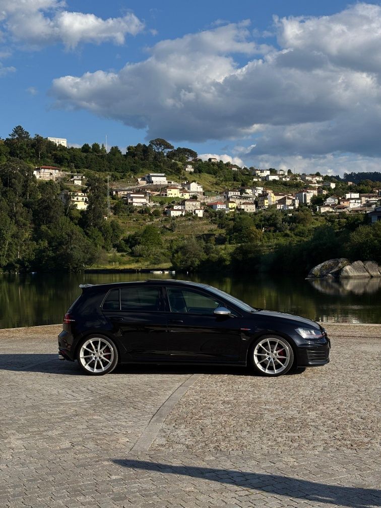 Volkswagen Golf 7 GTI