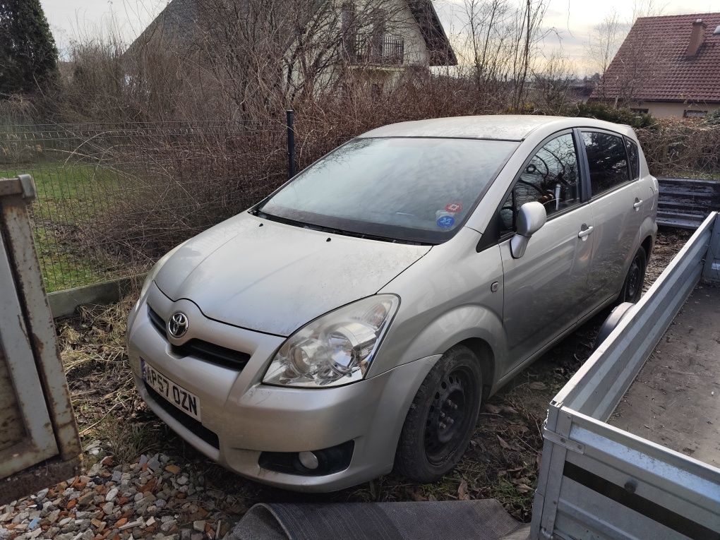 Części Toyota Corolla Verso SR