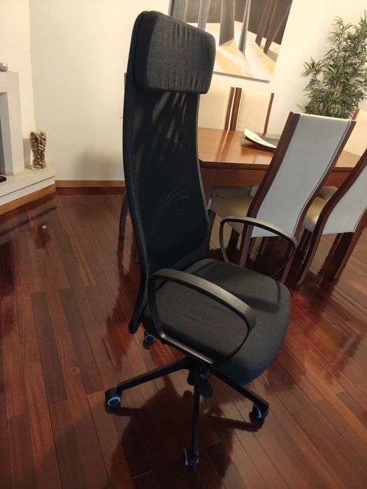 Vendo cadeira de escritório IKEA. Nunca usada.