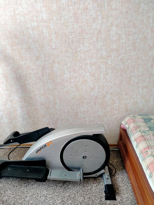 Продаю велотренажер, и полупрофессиональный орбитрек